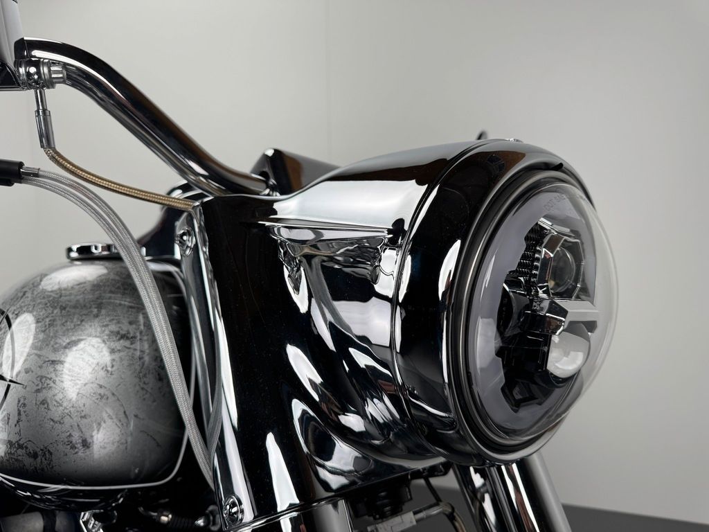 Fahrzeugabbildung Harley-Davidson SOFTAIL HERITAGE *ShinyGreyStar *Costum