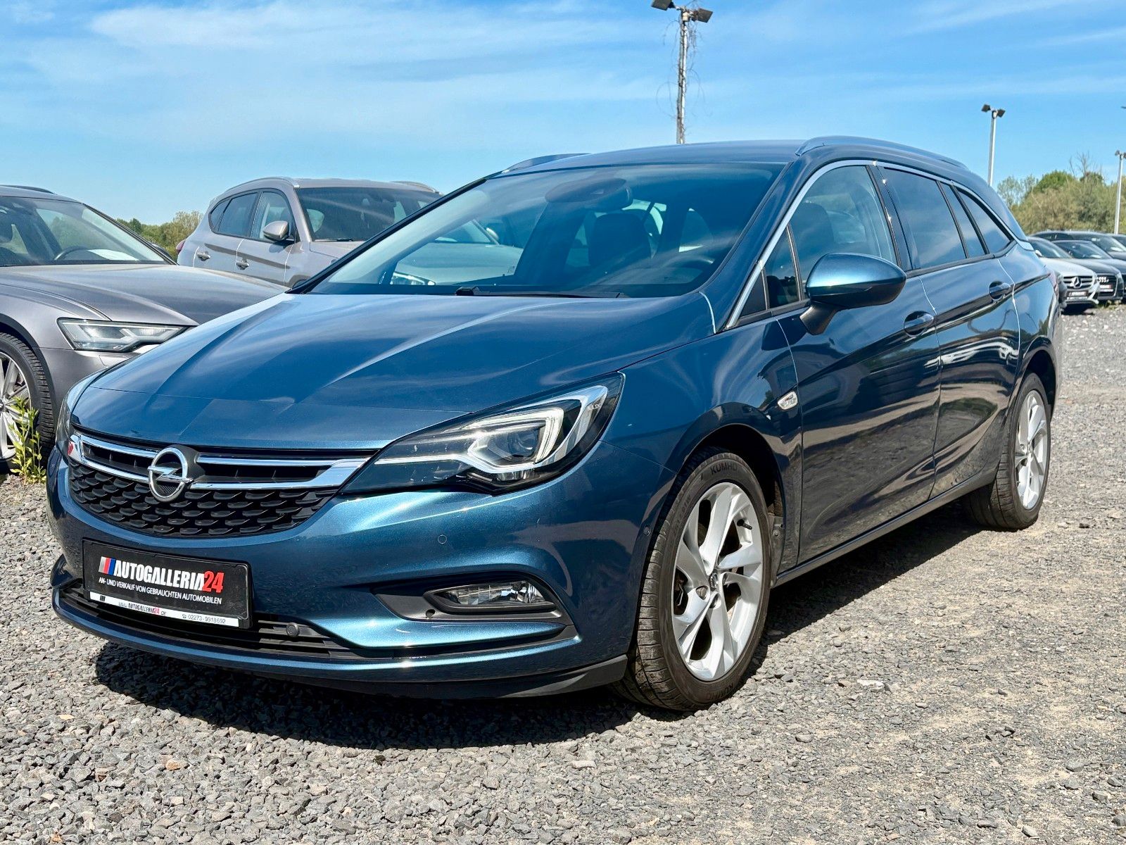 Fahrzeugabbildung Opel Astra K Sports Tourer 1.4 Aut. Navi LED Kamera
