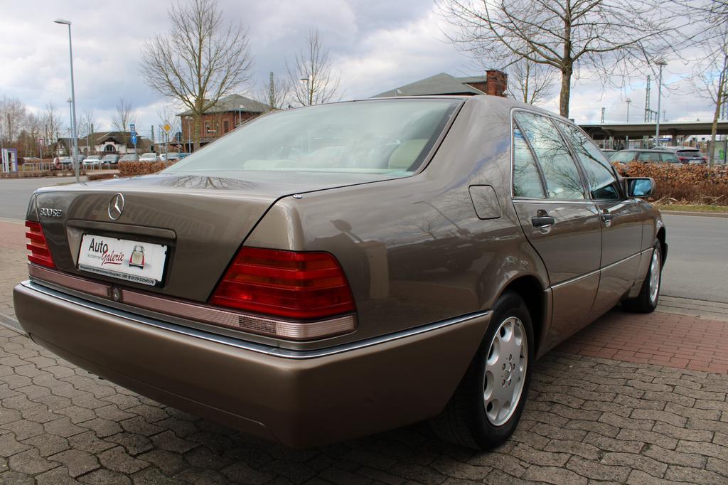 Mercedes-Benz S 300