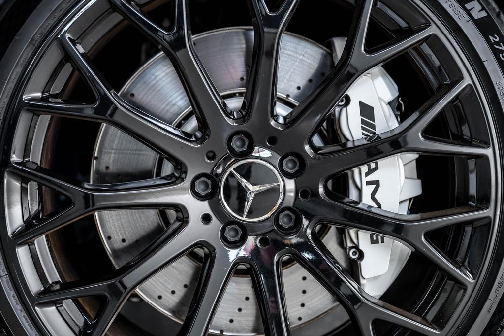 Mercedes-Benz SL 63 AMG