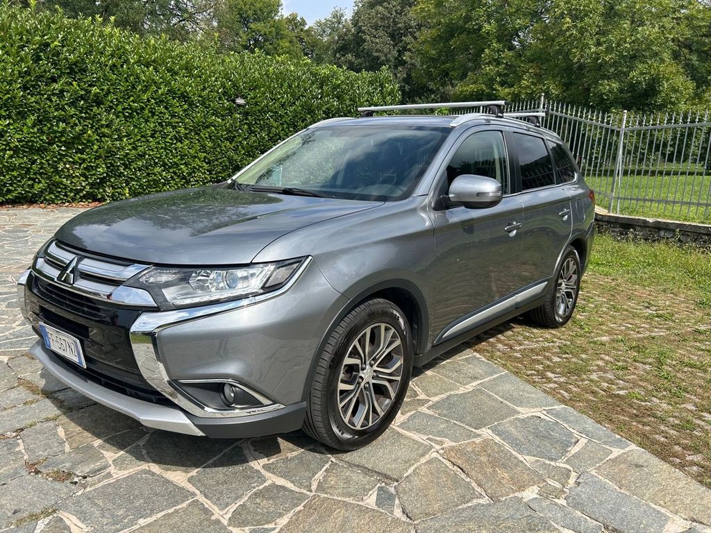 Image of Mitsubishi Outlander