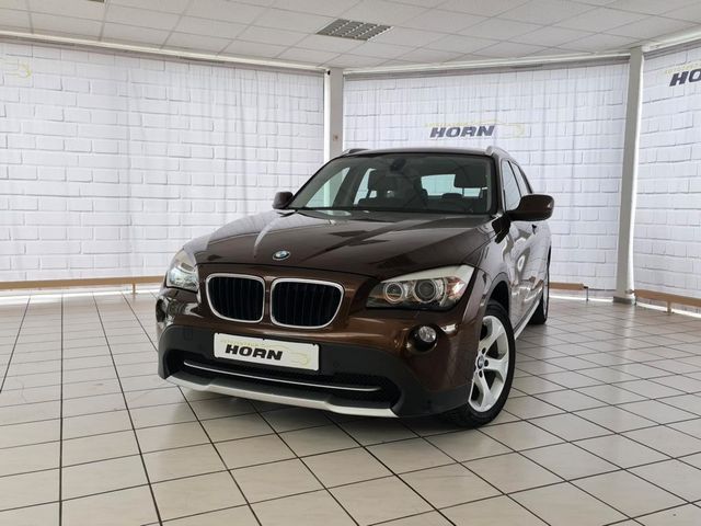 BMW X1 Baureihe X1 xDrive 25i, AHK,Navi,Bi-Xenon,LMF