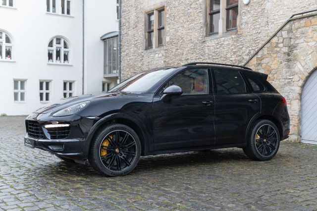 Porsche Cayenne Turbo S BURMESTER SPORT-CHRONO ORI. LACK