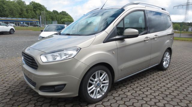 Ford Tourneo Courier Titanium