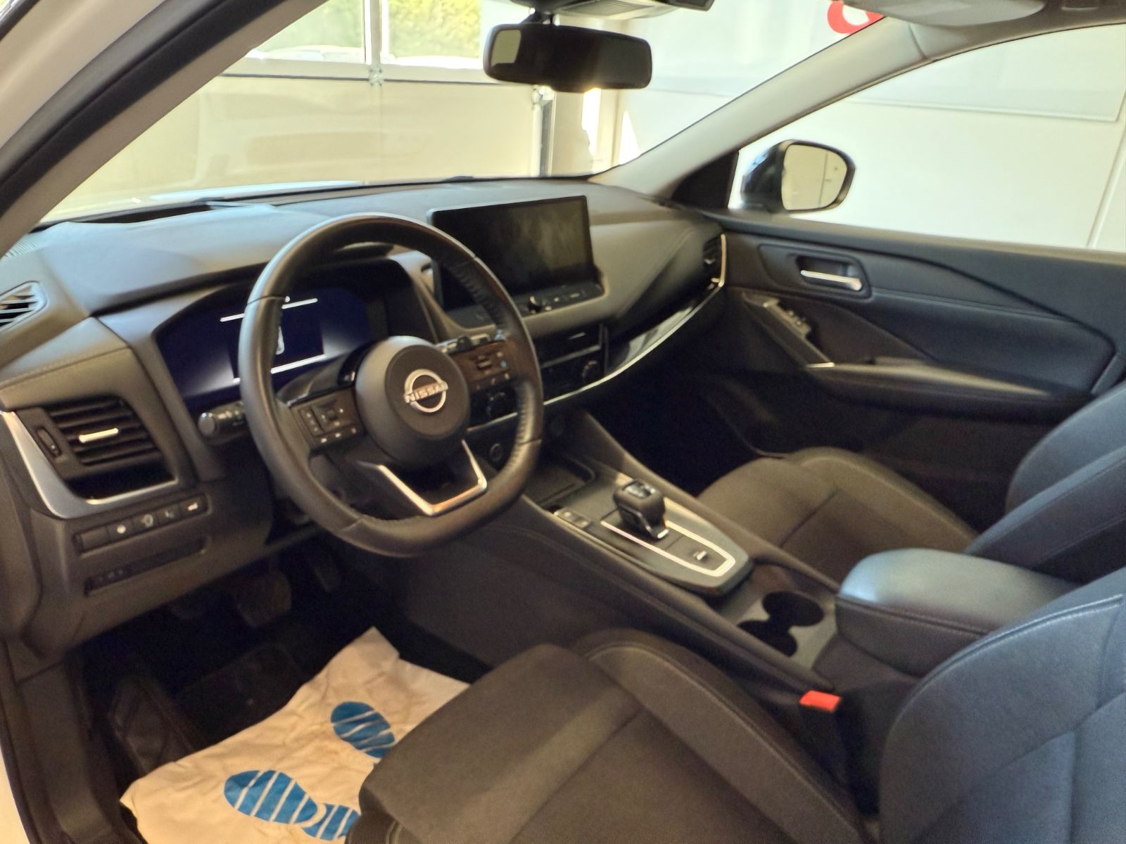 Fahrzeugabbildung Nissan Qashqai N-Connecta 1.3DIG-T Business Technologie