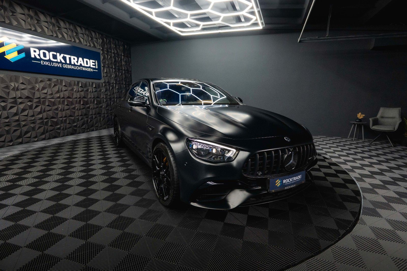 Fahrzeugabbildung Mercedes-Benz E 63 S AMG 4Matic+ Performance Night-Paket *ACC*