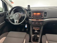 VW Sharan Life BMT/ 4x4 / 2.HD / 7-SITZE / AHK VW Sharan Life BMT/ 4x4 / 2.HD / 7-SITZE / AHK