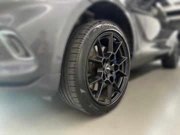 صورة 6 لـ 2021 Aston Martin DBX