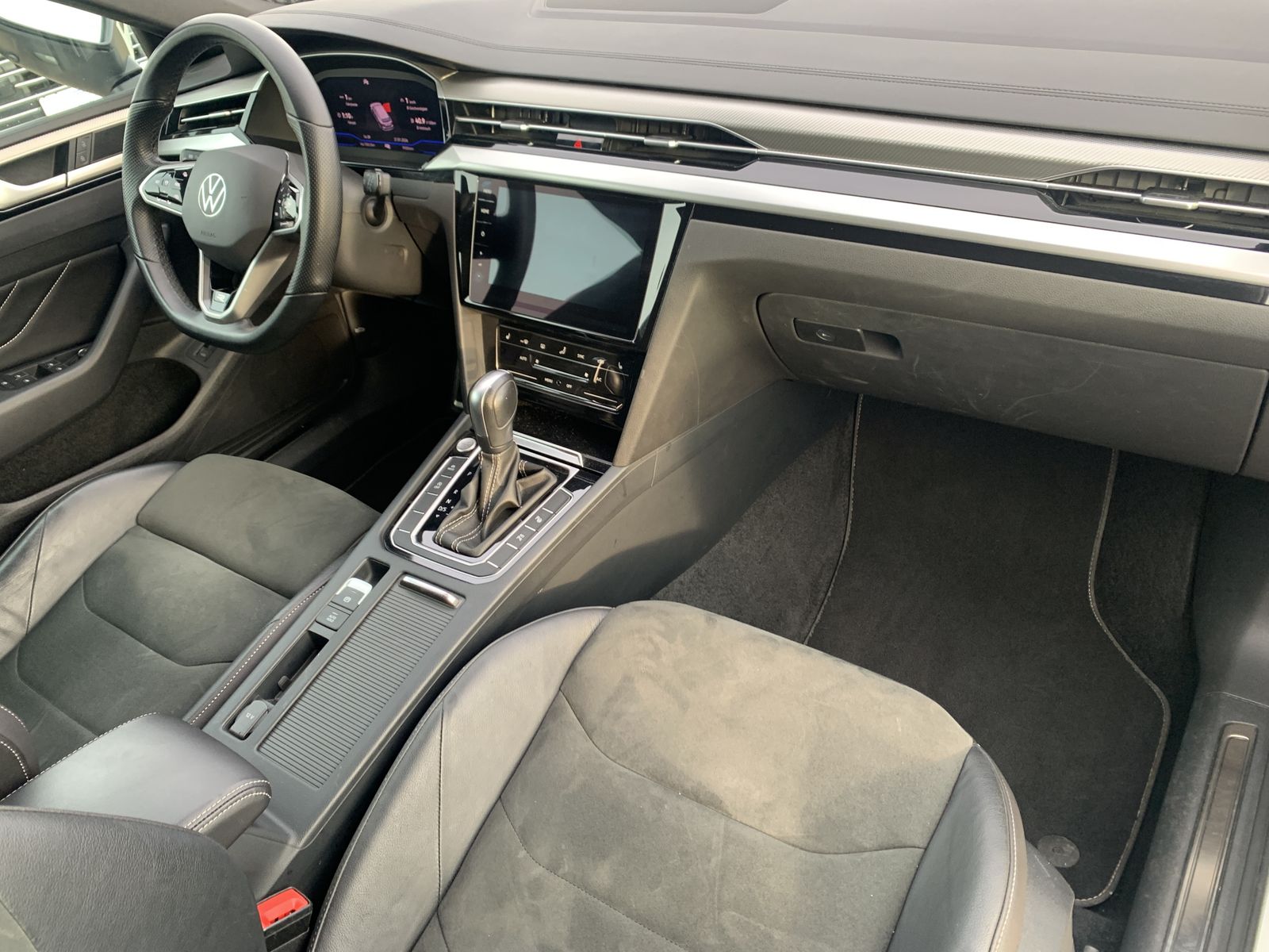 Fahrzeugabbildung Volkswagen Arteon Shooting Brake*2.0 TDI*R-Line*4M*LED*Cam*