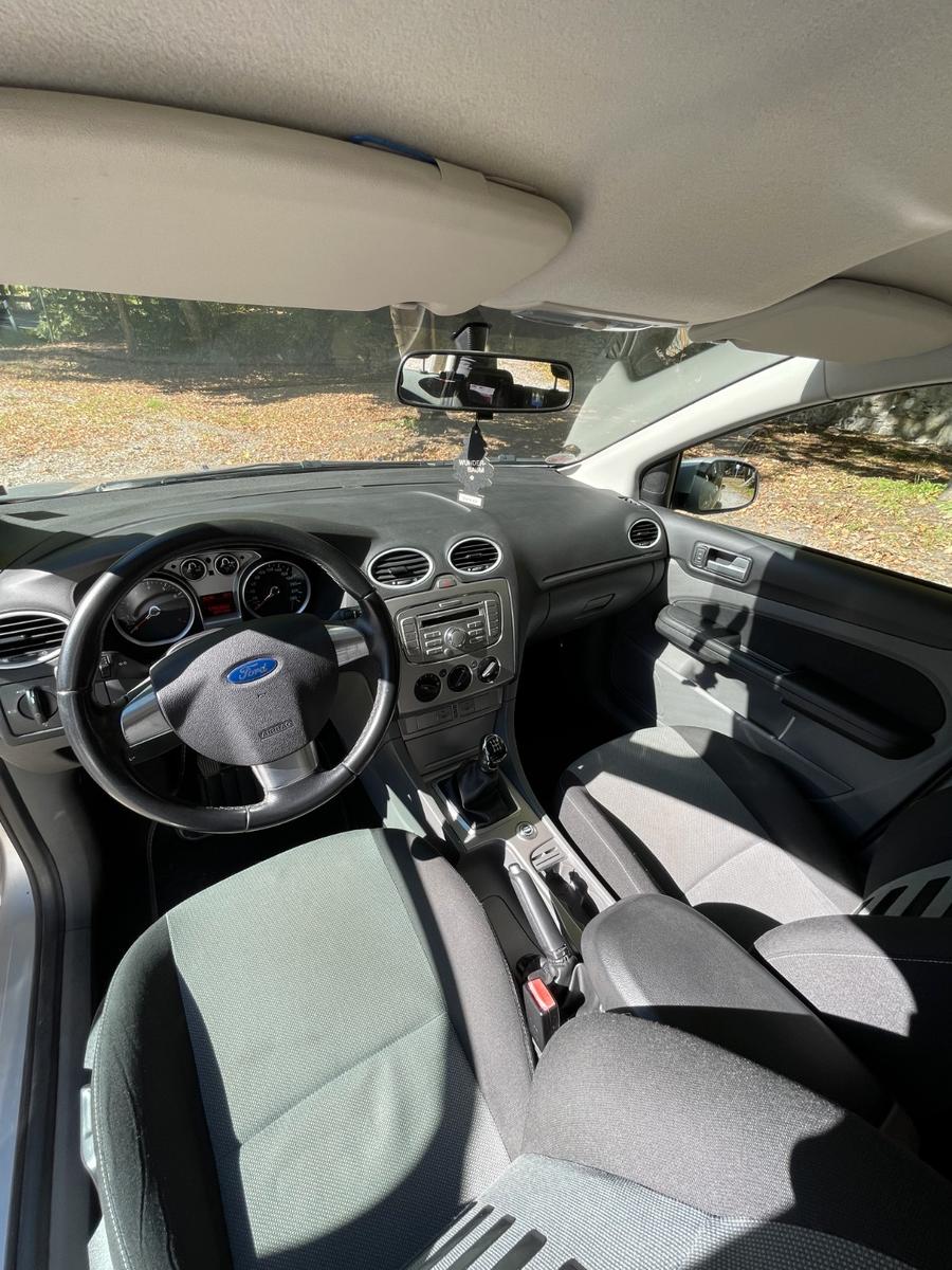 Ford Focus 2009 — photo 10