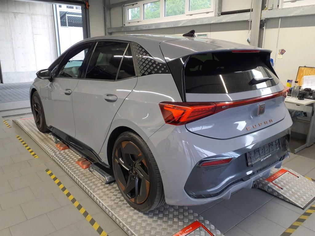 Cupra Born 150 kW/ACC/CAM/PANO imagem 3