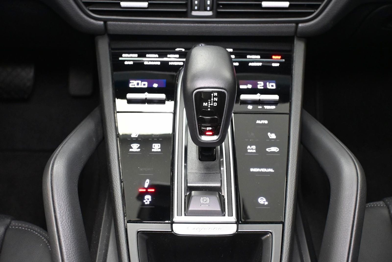 Porsche Cayenne E-Hybrid *Sport-Chrono-Paket* foto 12