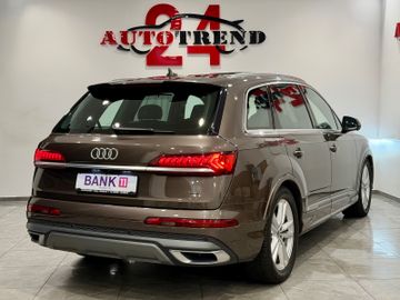 Audi Q7 - 12