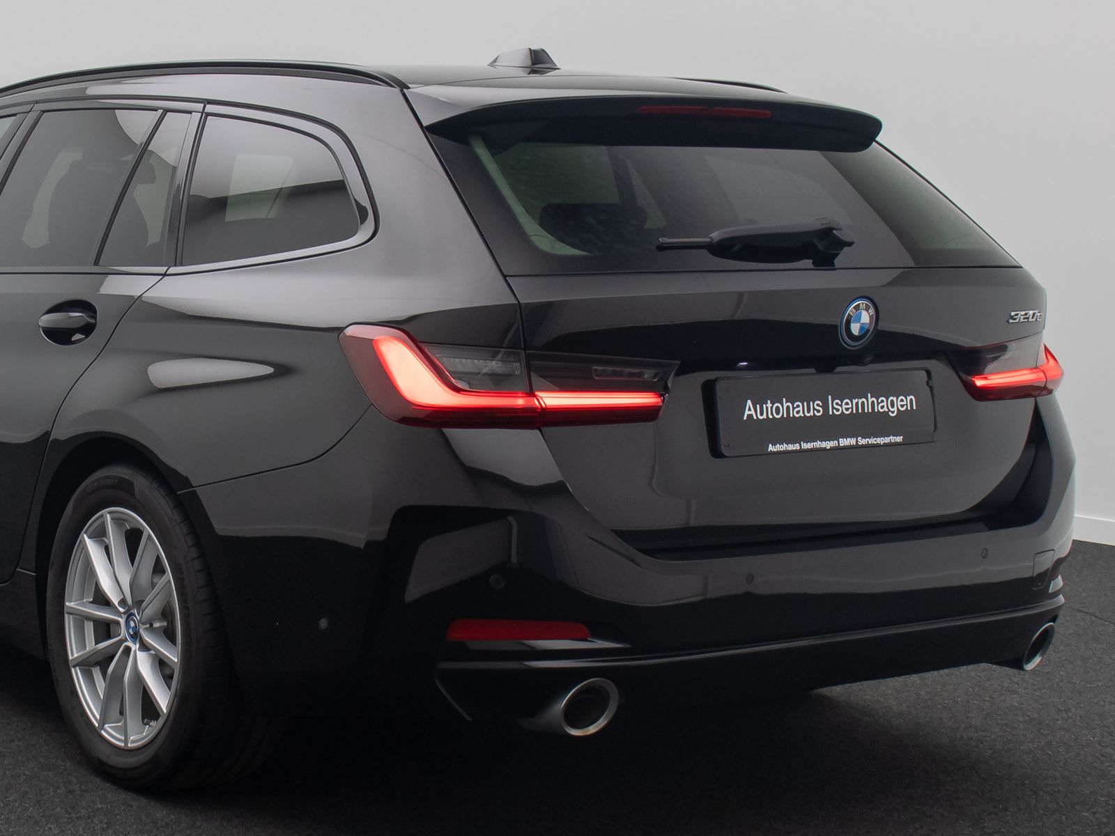 Fahrzeugabbildung BMW 320e Kamera DAB Leder WidscreenDispl Sportsitze