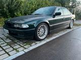 BMW e38 740i oxford grün - BMW 740: E38 740i