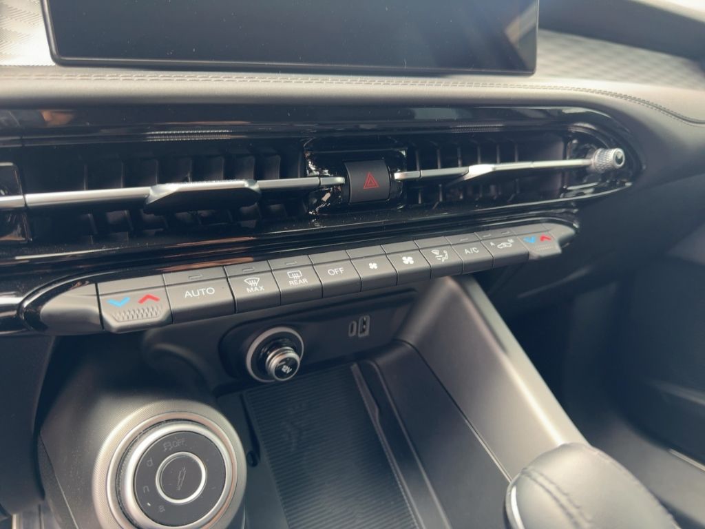 Fahrzeugabbildung Alfa Romeo Tonale VELOCE 1.5 VGT MATRIX PANO MEMORY