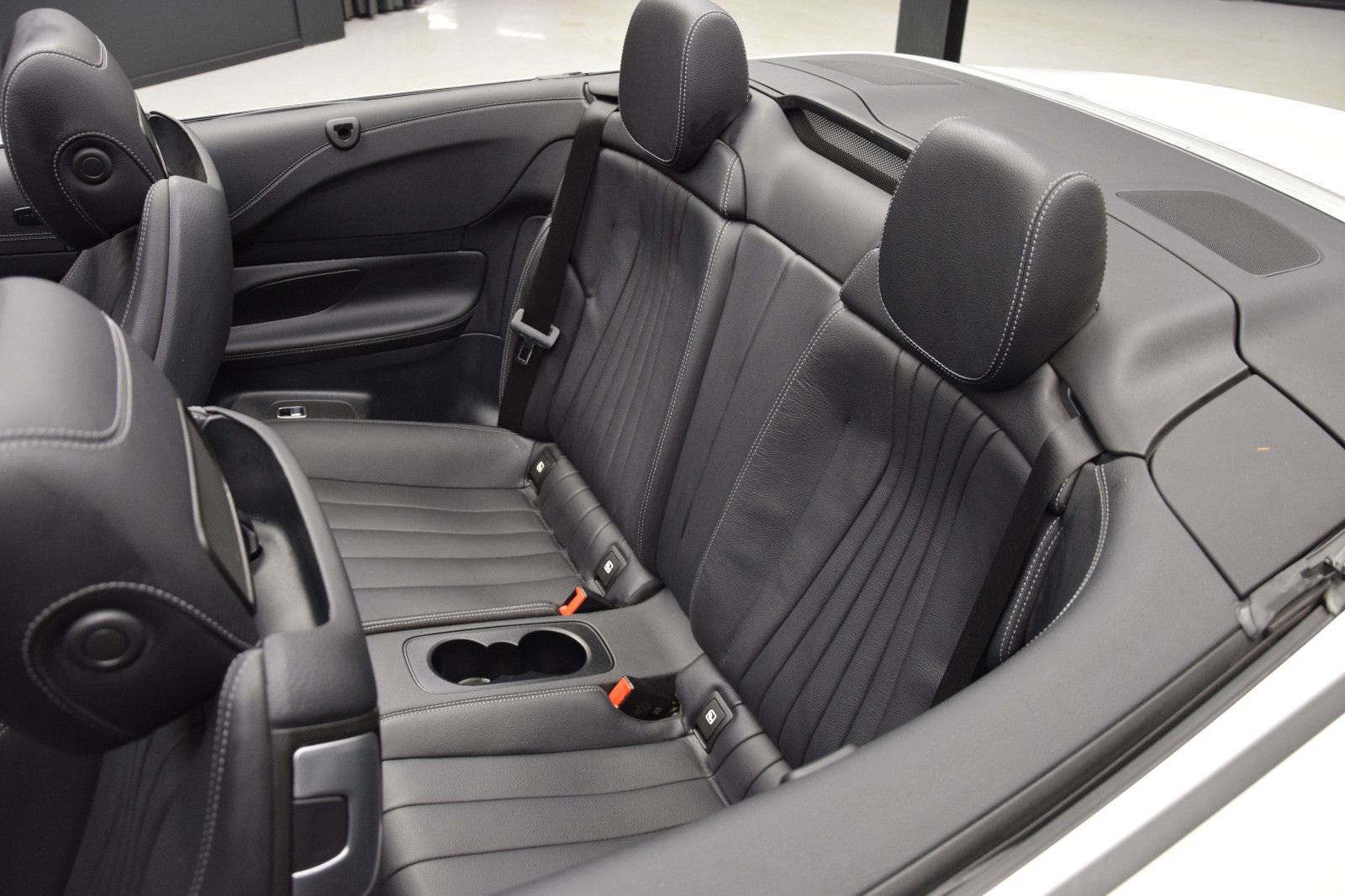 Fahrzeugabbildung Mercedes-Benz E 200 Cabrio 1.Hand AMG LED NAVI Ambiente Leder