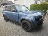Land Rover Defender D200 110 SE, StHz, AHK, SHZ und v.m. - blaue Land Rover Defender
