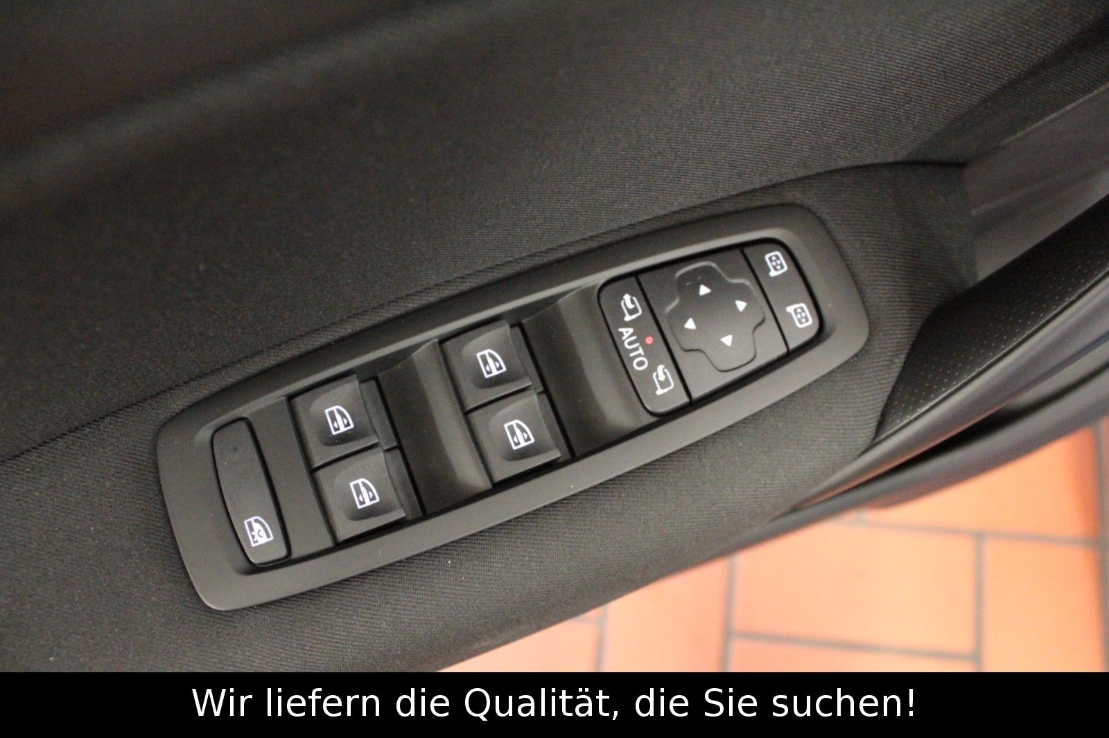 Fahrzeugabbildung Renault Megane TCe 140 EDC Zen Grdt.*R-Link*Sitzhzg*