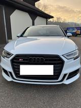 Audi S3 TFSI S tronic quattro Sportback - Audi S3: Sportback Tronic