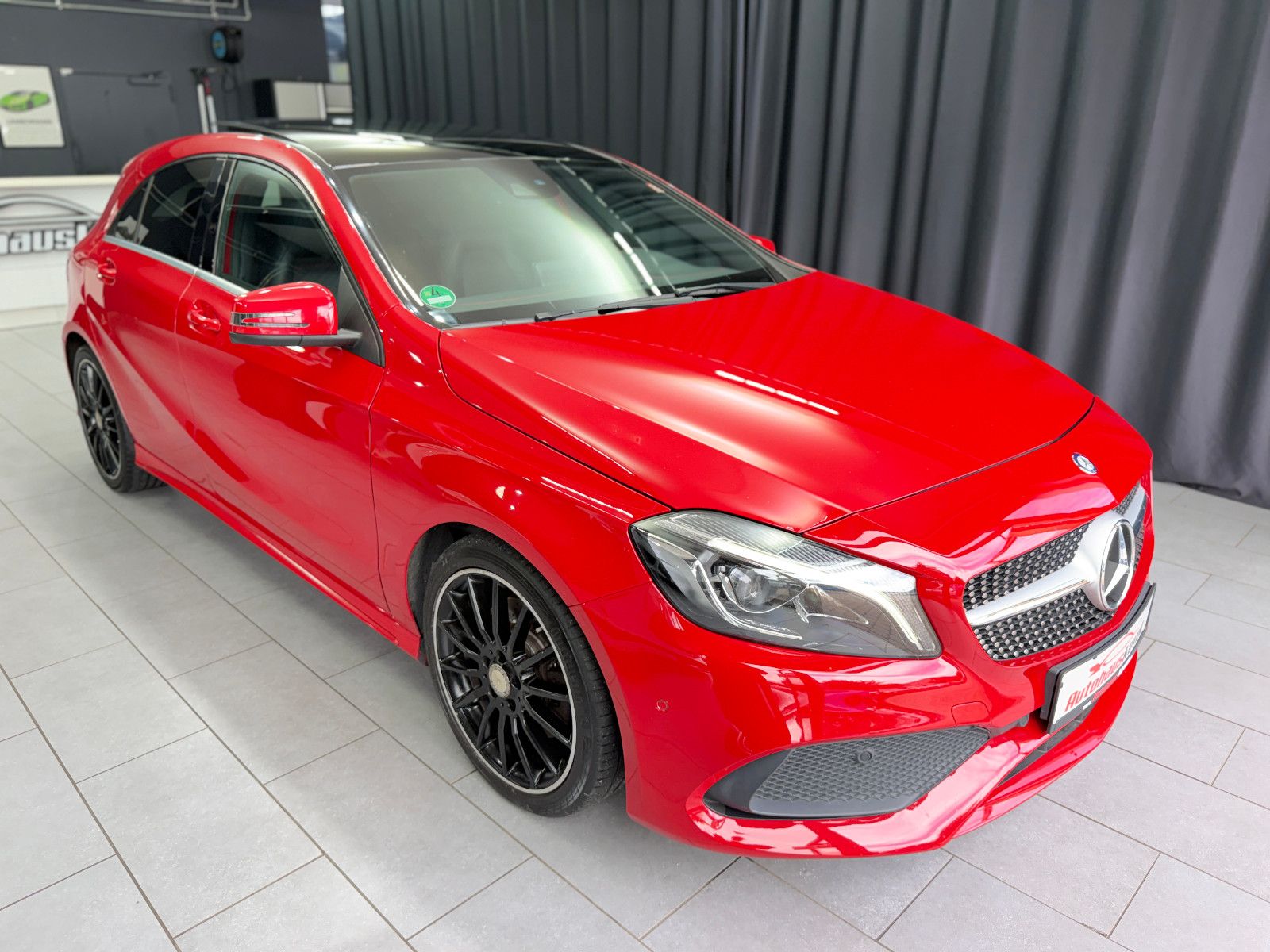 Fahrzeugabbildung Mercedes-Benz A 250 4Matic AMG-LINE|PANORAMA|7G AUTOMATIK|