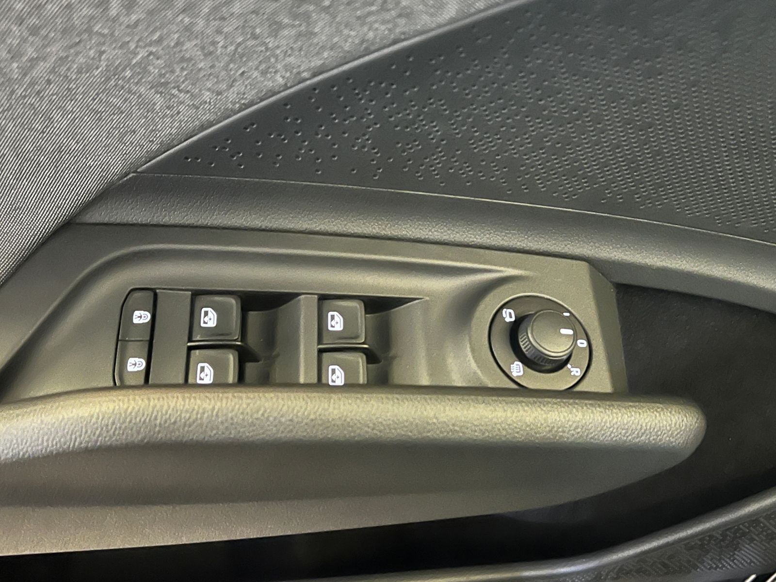 Fahrzeugabbildung SKODA Enyaq 85 *AHK, LED, ACC, 20"-LM*