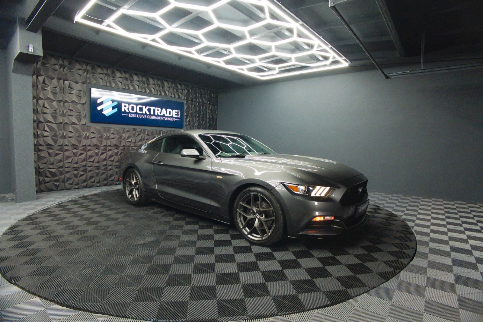 Fahrzeugabbildung Ford Mustang 3.7 V6 GT Coupe 19Zoll | Xenon | Kamera