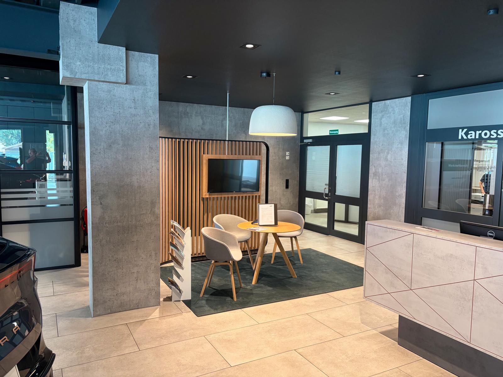 showroom-image-main