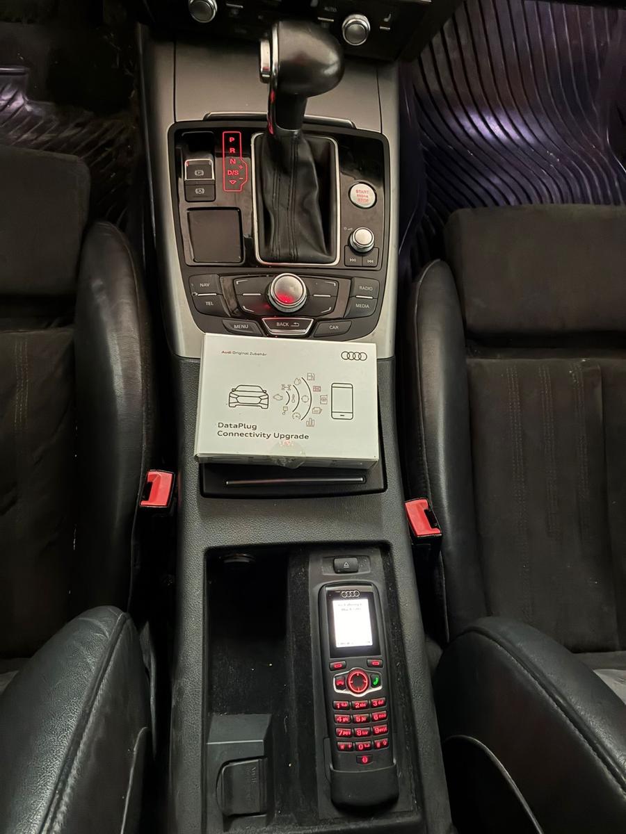 Audi Quattro 2011 — photo 10