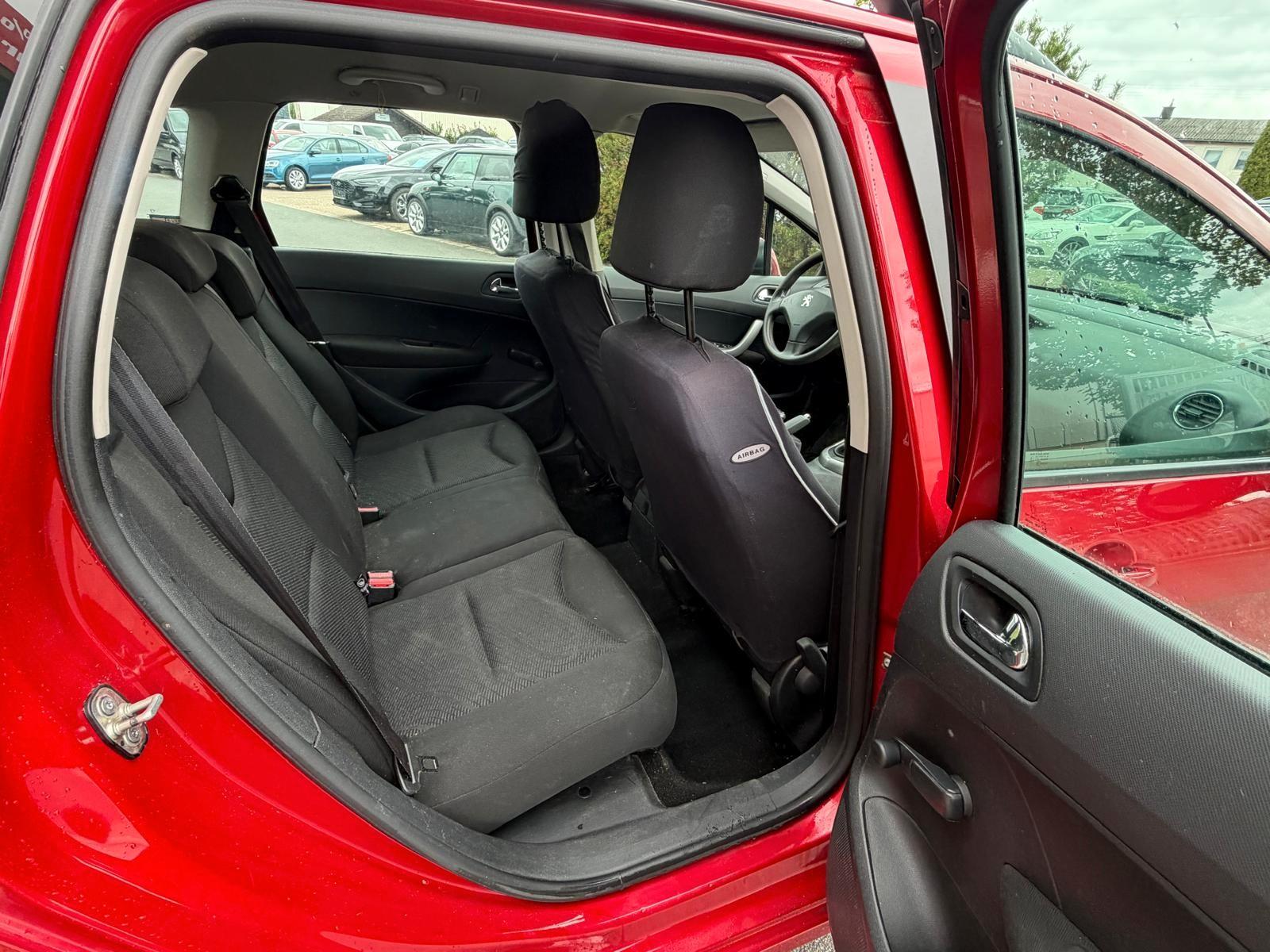 Peugeot 308 2012 — photo 17