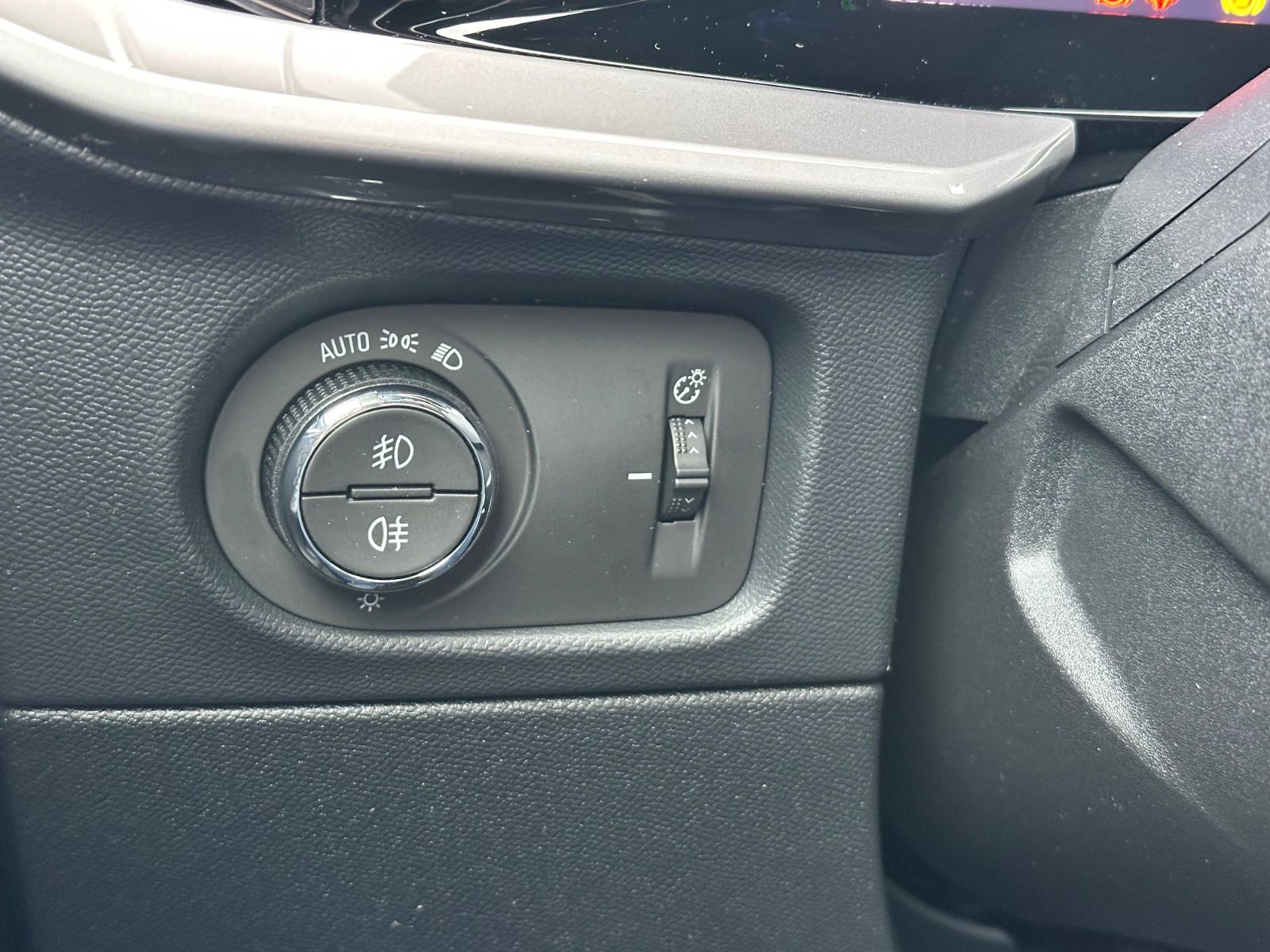 Fahrzeugabbildung Opel Mokka Hybrid Ultimate Navi*Sitzh.*Kamera*Keyless