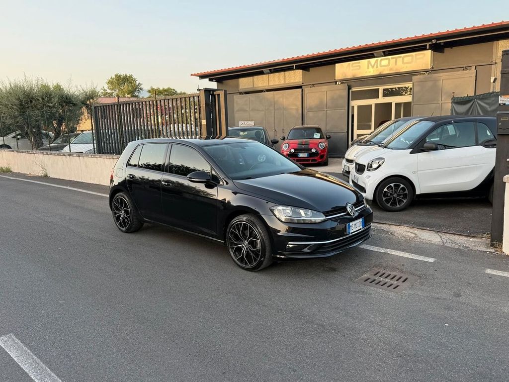 Image of Volkswagen Golf