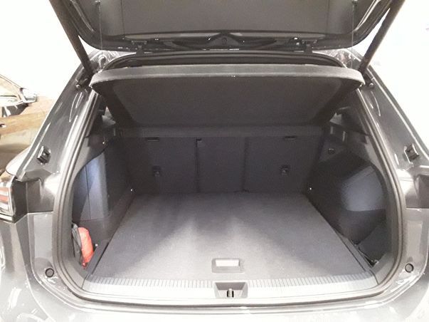 Tiguan 1.5 TSI eHYBRID R-LINE BLACKSTYLE MATRIX+