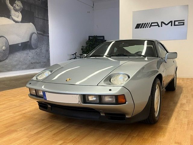 PORSCHE 928 1987
