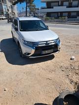 Mitsubishi Outlander 2.2 DI-D Plus ClearTec 4WD Plus - Mitsubishi Outlander in Wiesbaden