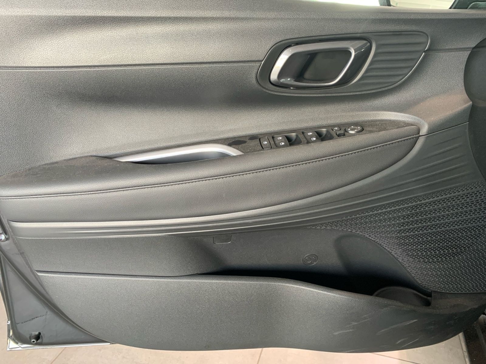 Fahrzeugabbildung Hyundai BAYON 1.0 T-GDI 7-DCT Trend Navi LED Komfort