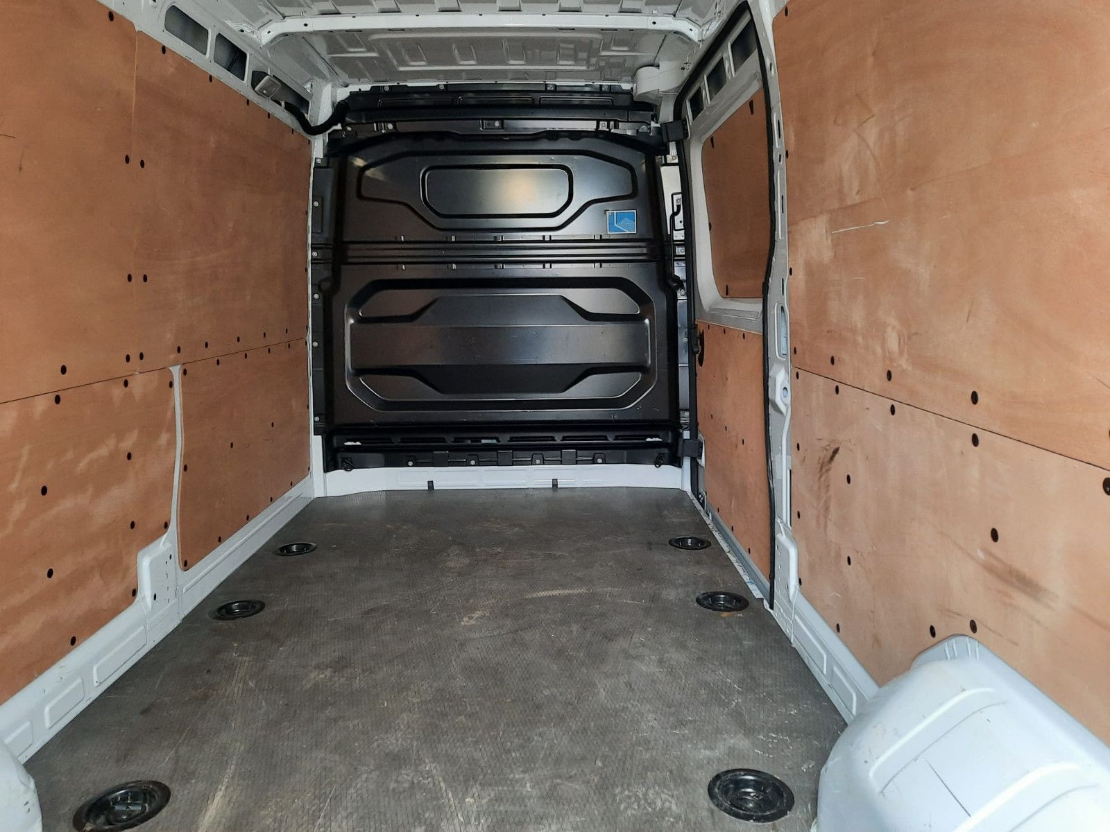 Fahrzeugabbildung Nissan Interstar Kastenwagen L3H2 150 dCi/Boden/4Season