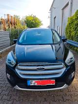 Ford Kuga 1,5 EcoBoost 4x2 110kW COOL & CONNECT C... - Ford Kuga: Standheizung