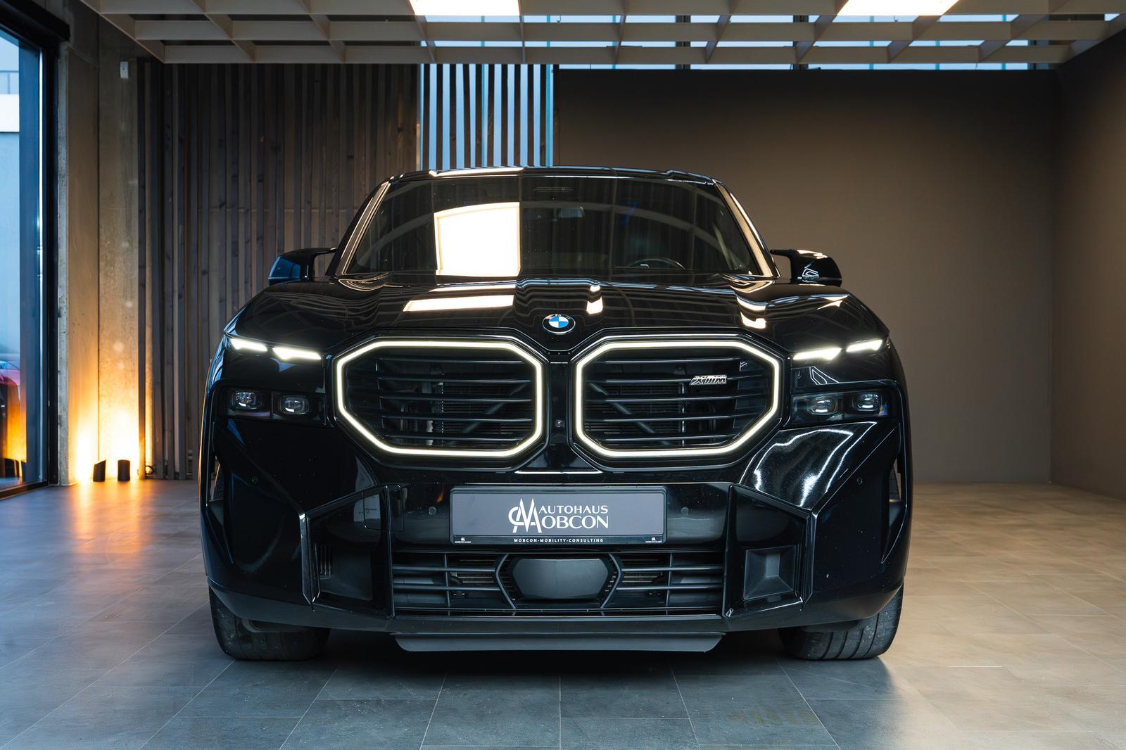 BMW XM PLUG-IN HYBRID | 23" | NIGHT GOLD | AHK