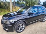 Volkswagen Tiguan 4 Motion / annähernd Vollausstattung  - Volkswagen Tiguan: Vollausstattung