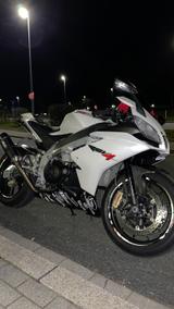 Aprilia RSV4 - RSV4