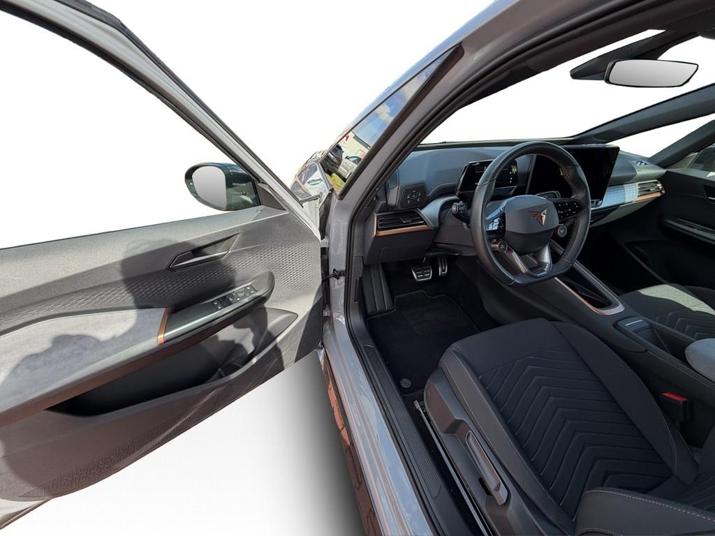 Cupra Born 60 kwh LED*CARPLAY*NAVIVORBEREIT*PDC*DAB*NE