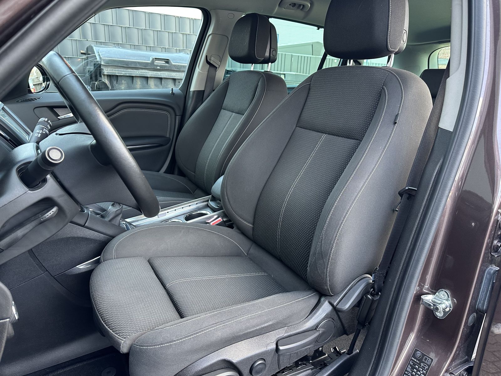 Fahrzeugabbildung Opel Zafira 1.6 D Business Innov. NAV+LED+PP+AHK+17ZO