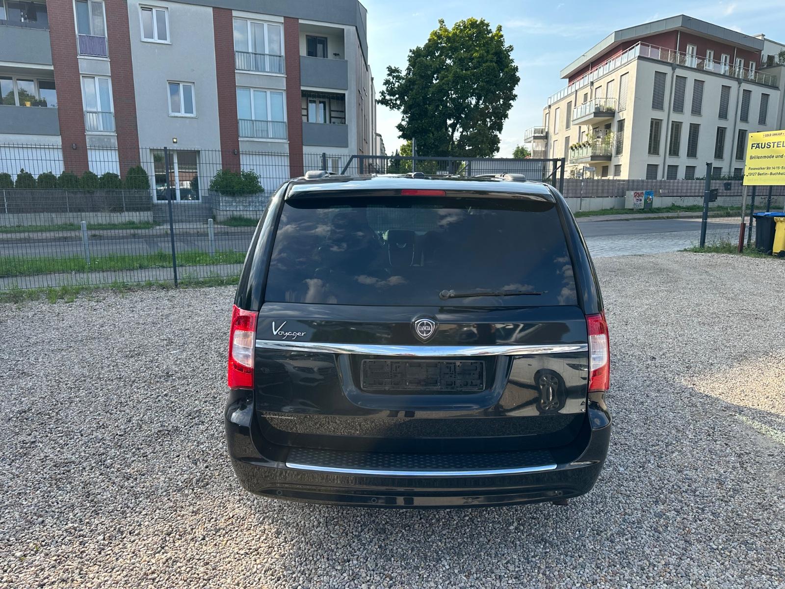 LANCIA VOYAGER 3.6 V6 283ch - PLATINUM - 7 PLACES - SIÈGES CHAUFFANTS - PORTES COULISSANTES ÉLECTRIQUES - CAMÉRA 360°
