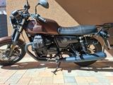 Moto Guzzi V7 III Stone Night Pack LED - Offers