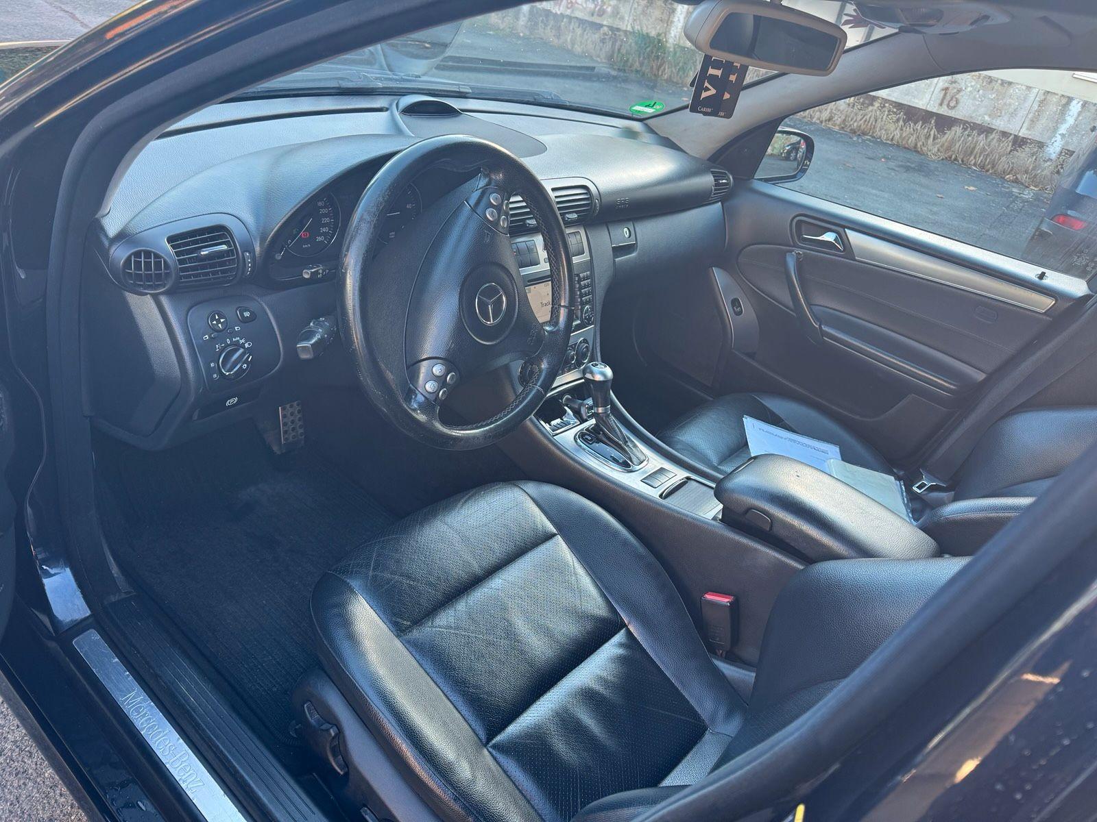 Mercedes-Benz 220 2004 — photo 9