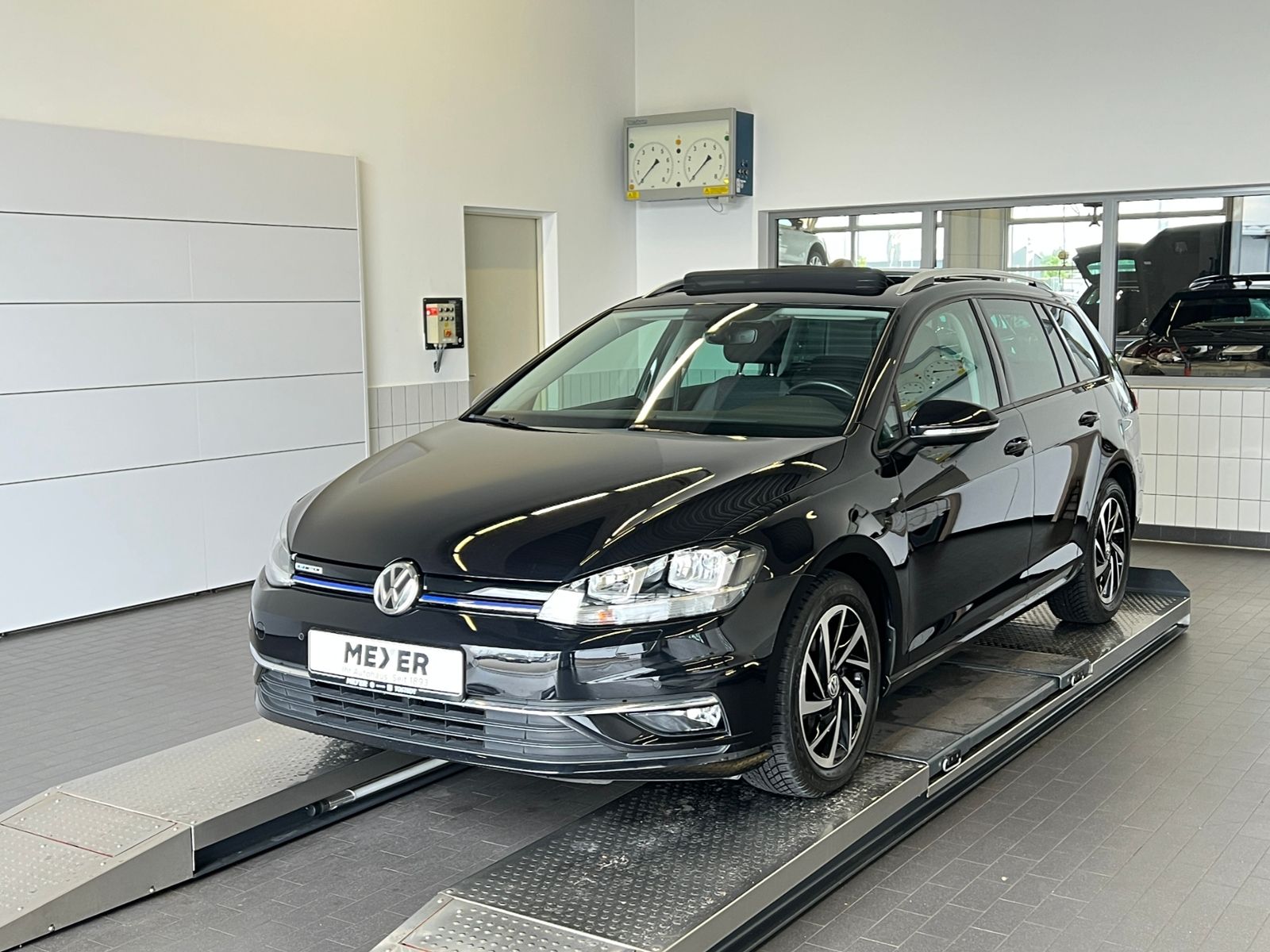 Fahrzeugabbildung Volkswagen Golf VII Variant Join 1.5 TSI ACT BlueMotion *Pa