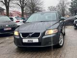 Volvo V50 Kombi 2.0 D Momentum - Volvo V50 Momentum mit Diesel-Antrieb
