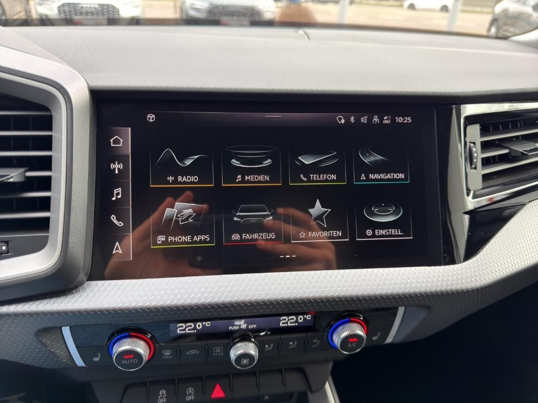 Fahrzeugabbildung Audi A1 Sportback advanced 30 TFSI S tronic Optik Plu