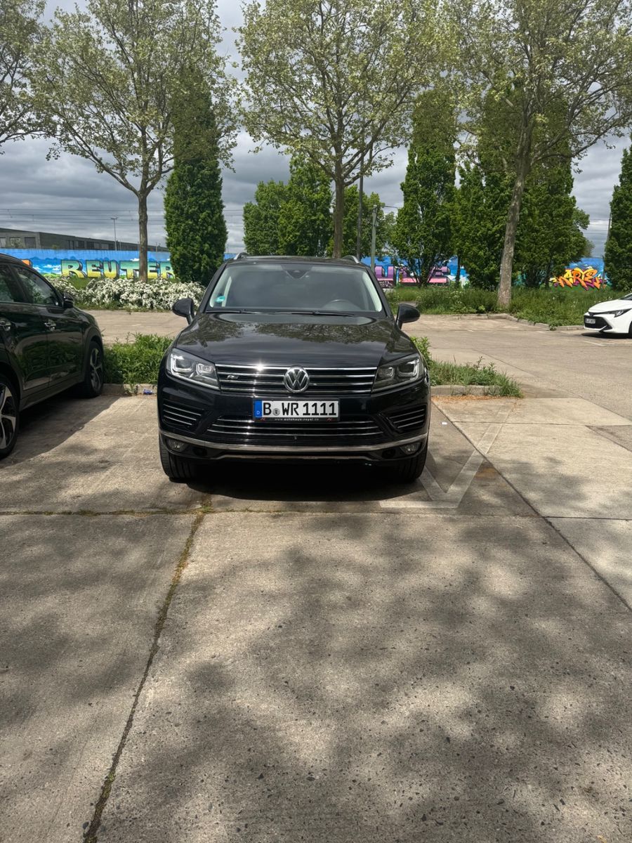 VW Touareg 3.0 V6 TDI SCR Tiptronic Executive E...